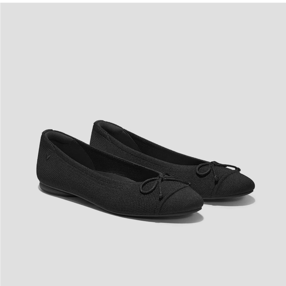 Black Almond-Toe Bow Flats (Tiana) Vivaia